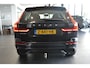 Volvo XC60 B4 Plus Dark leer clima camera led trekhaak 19 inch !!