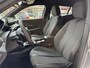 Peugeot 2008 1.2 Turbo 100 Allure | Draadloos Apple Carplay/Android Auto | Parkeersensoren | Privacy Glass | Lichtmetalen velgen