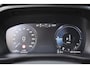 Volvo XC40 T4 Recharge R-Design | Verwarmbare voorstoelen en stuurwiel | Adaptieve cruise control | Achteruitrijcamera | Keyless | Elektrische voorstoelen | Elektrische achterklep |
