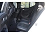 Volvo XC40 T4 Recharge R-Design | Verwarmbare voorstoelen en stuurwiel | Adaptieve cruise control | Achteruitrijcamera | Keyless | Elektrische voorstoelen | Elektrische achterklep |