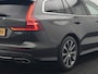 Volvo V60 T8 Twin Engine AWD Inscription PHEV 390pk | Panodak | Lederen Sportstoelen & Stuur Verwarmd | Apple Carplay | Navigatie | Cruise Control | Virtual | Achterbank Verwarmd | 18"L.M | Plug In Hybrid |