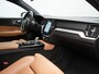 Volvo V60 T8 Twin Engine AWD Inscription PHEV 390pk | Panodak | Lederen Sportstoelen & Stuur Verwarmd | Apple Carplay | Navigatie | Cruise Control | Virtual | Achterbank Verwarmd | 18"L.M | Plug In Hybrid |