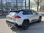 Toyota RAV4 2.5 Hybrid AWD Bi-Tone | STUUR + STOEL VERWARMING | KEYLESS | ACHTERUITRIJ CAMERA | ADAP. CRUISE | ELEK. STOELEN | TREKHAAK | 46K KM ! | 12 MND BOVAG GARANTIE |