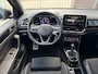 Volkswagen T-Roc 1.5 TSI R-Line Acc, Trekhaak, All Season banden, Camera