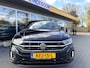 Volkswagen T-Roc 1.5 TSI R-Line Acc, Trekhaak, All Season banden, Camera