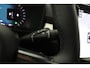 Volvo XC40 B3 Ultra Black Edition | Panoramadak | ACC | Trekhaak | 360° Camera | Stoel+Stuurverwarming