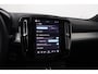 Volvo XC40 B3 Ultra Black Edition | Panoramadak | ACC | Trekhaak | 360° Camera | Stoel+Stuurverwarming