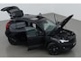 Volvo XC40 B3 Ultra Black Edition | Panoramadak | ACC | Trekhaak | 360° Camera | Stoel+Stuurverwarming