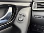 Nissan Qashqai 1.2 N-Vision / Trekhaak (  1200 kg ) / Design-pakket / Audio-navigatie full map /