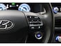 Hyundai Kona Electric EV Premium 64 kWh 204 PK, SOH 100%, Leder, 4 x Stoelverwarming, Head-Up, Camera