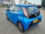 Toyota Aygo 1.0 VVT-i x-play super nette in Nederland nieuw geleverde Aygo op all-seasonsbanden!