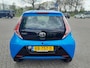 Toyota Aygo 1.0 VVT-i x-play super nette in Nederland nieuw geleverde Aygo op all-seasonsbanden!