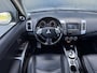 Mitsubishi Outlander 2.4 Instyle Schuifdak - 7-Persoons - Xenon - Trekhaak