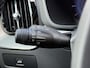 Volvo XC60 2.0 B4 Plus Dark /Apple Carplay/Sportstoelen met memory/ Full-LED/Dode hoek sensoren/Harman Kardon Audio/Stoelverwarming V+A/Semi-elektrische trekhaak/Keyless/Camera met PDC voor+achter/