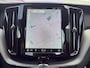 Volvo XC60 2.0 B4 Plus Dark /Apple Carplay/Sportstoelen met memory/ Full-LED/Dode hoek sensoren/Harman Kardon Audio/Stoelverwarming V+A/Semi-elektrische trekhaak/Keyless/Camera met PDC voor+achter/