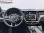 Volvo XC60 2.0 B4 Plus Dark /Sportstoelen met memory/ Full-LED/Dode hoek sensoren/Harman Kardon Audio/Stoelverwarming V+A/Semi-elektrische trekhaak/Keyless/Camera met PDC voor+achter/