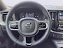 Volvo XC60 2.0 B4 Plus Dark /Apple Carplay/Sportstoelen met memory/ Full-LED/Dode hoek sensoren/Harman Kardon Audio/Stoelverwarming V+A/Semi-elektrische trekhaak/Keyless/Camera met PDC voor+achter/