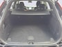 Volvo XC60 2.0 B4 Plus Dark /Apple Carplay/Sportstoelen met memory/ Full-LED/Dode hoek sensoren/Harman Kardon Audio/Stoelverwarming V+A/Semi-elektrische trekhaak/Keyless/Camera met PDC voor+achter/