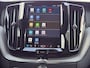 Volvo XC60 2.0 B4 Plus Dark /Apple Carplay/Sportstoelen met memory/ Full-LED/Dode hoek sensoren/Harman Kardon Audio/Stoelverwarming V+A/Semi-elektrische trekhaak/Keyless/Camera met PDC voor+achter/