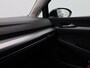 Volkswagen Golf 1.5 eHybrid 204 Pk Automaat Style Edition | Stoel/ Stuur Verwarming | Camera | Trekhaak | Full LED | Navigatie | Carplay | 18 Inch | 27.493 Km !!