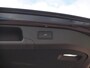 Volkswagen Passat Variant 1.5 eHybrid R-Line Edition | Panoramadak | Black-Style | Head-Up Display | Trekhaak | Sfeerverlichting | NL-Auto |