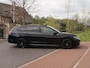 Volkswagen Passat Variant 1.5 eHybrid R-Line Edition | Panoramadak | Black-Style | Head-Up Display | Trekhaak | Sfeerverlichting | NL-Auto |