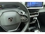 Peugeot 2008 1.2 Hybrid 145 Allure | Climate & Cruise Control | voorstoelen verwarmd |Parkeersensoren voor + achter | AppleCarplay/Android Auto |