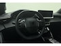 Peugeot 2008 1.2 Hybrid 145 Allure | Climate & Cruise Control | voorstoelen verwarmd |Parkeersensoren voor + achter | AppleCarplay/Android Auto |