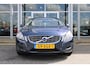 Volvo V60 T3 150PK Automaat Kinetic | ORG. NL | Cruise Control | Trekhaak | Parkeersensoren achter | Climate Control | Navigatie |