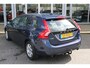 Volvo V60 T3 150PK Automaat Kinetic | ORG. NL | Cruise Control | Trekhaak | Parkeersensoren achter | Climate Control | Navigatie |