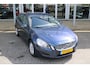 Volvo V60 T3 150PK Automaat Kinetic | ORG. NL | Cruise Control | Trekhaak | Parkeersensoren achter | Climate Control | Navigatie |