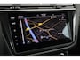 Volkswagen Tiguan Allspace 1.5 TSI R-Line Business+ Black Style | Panoramadak | Trekhaak | DCC | IQ Light | Head-up display | Dodehoek detectie | 360 camera | 20 inch | Harman Kardon | Stoel-/stuurverwarming | Keyless