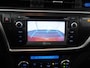 Toyota Auris 1.8 Hybrid Lease Pro - Navigatie - Camera - Panoramadak - Stoelverwarming - All Season banden - 12 maanden garantie