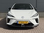 MG MG4 Electric Luxury 64 kWh / Eerste Eigenaar / Stoel+Stuur Verwarming / Navigatie / 360º Camera / Elektrische Bestuurders Stoel / Keyless /