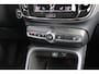 Volvo XC40 T4 211PK Automaat Recharge Inscription | Adapt. Cruise | El. Trekhaak | PDC + Camera | Keyless | DAB | Extra getint glas |