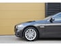 BMW 5-Serie 528xi Luxury Edition * Softclose * Trekhaak * Rondom Camera * Comfortstoelen *