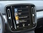 Volvo XC40 T4 Recharge AUT7 211PK R-Design Expression | Elektrisch verstelbare voorstoelen met geheugen | BLIS Dodehoekdetectie | Adaptieve Cruise Control | Zwart dak | Parkeersensoren voor & achter met camera | LED Mistlampen | 18" Lichtmetalen velgen
