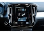 Volvo XC40 T4 Recharge AUT7 211PK R-Design Expression | Elektrisch verstelbare voorstoelen met geheugen | BLIS Dodehoekdetectie | Adaptieve Cruise Control | Zwart dak | Parkeersensoren voor & achter met camera | LED Mistlampen | 18" Lichtmetalen velgen