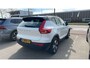 Volvo XC40 T4 Recharge AUT7 211PK R-Design Expression | Elektrisch verstelbare voorstoelen met geheugen | BLIS Dodehoekdetectie | Adaptieve Cruise Control | Zwart dak | Parkeersensoren voor & achter met camera | LED Mistlampen | 18" Lichtmetalen velgen