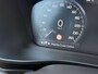 Volvo XC40 T4 Recharge AUT7 211PK R-Design Expression | Elektrisch verstelbare voorstoelen met geheugen | BLIS Dodehoekdetectie | Adaptieve Cruise Control | Zwart dak | Parkeersensoren voor & achter met camera | LED Mistlampen | 18" Lichtmetalen velgen