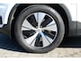 Volvo XC40 T4 Recharge AUT7 211PK R-Design Expression | Elektrisch verstelbare voorstoelen met geheugen | BLIS Dodehoekdetectie | Adaptieve Cruise Control | Zwart dak | Parkeersensoren voor & achter met camera | LED Mistlampen | 18" Lichtmetalen velgen