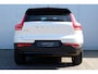 Volvo XC40 T4 Recharge AUT7 211PK R-Design Expression | Elektrisch verstelbare voorstoelen met geheugen | BLIS Dodehoekdetectie | Adaptieve Cruise Control | Zwart dak | Parkeersensoren voor & achter met camera | LED Mistlampen | 18" Lichtmetalen velgen