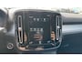 Volvo XC40 T4 Recharge AUT7 211PK R-Design Expression | Elektrisch verstelbare voorstoelen met geheugen | BLIS Dodehoekdetectie | Adaptieve Cruise Control | Zwart dak | Parkeersensoren voor & achter met camera | LED Mistlampen | 18" Lichtmetalen velgen