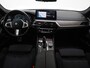 BMW 5-Serie Touring 530e M Sport Shadow Line | LaserLED | Trekhaak | Harman/Kardon | 360 | HUD | Sfeerlicht | Keyless | Carplay