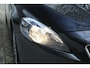 Volvo V40 1.6 T4 Momentum | Sensus Navi. | Digi. Cockpit | 17" LM Gloss Black | PDC Achter | Ambienteverl. | LED |