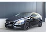 Volvo V40 1.6 T4 Momentum | Sensus Navi. | Digi. Cockpit | 17" LM Gloss Black | PDC Achter | Ambienteverl. | LED |