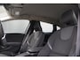 Volvo V40 1.6 T4 Momentum | Sensus Navi. | Digi. Cockpit | 17" LM Gloss Black | PDC Achter | Ambienteverl. | LED |