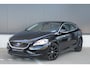 Volvo V40 1.6 T4 Momentum | Sensus Navi. | Digi. Cockpit | 17" LM Gloss Black | PDC Achter | Ambienteverl. | LED |