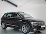Volkswagen Tiguan 1.5 TSI R-line Panoramadak, Camera, LED, Keyless, ACC, Massage