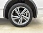 Volkswagen Tiguan Allspace 1.5 TSI R-Line Business+ 7p. | 150 PK | Automaat | Trekhaak (Elektronisch Zwenkbaar) | Digital Cockpit PRO | Panorama Dak | Navigatie | Stoel en Stuurverwarming | Harman - Kardon Geluidsysteem | Camera